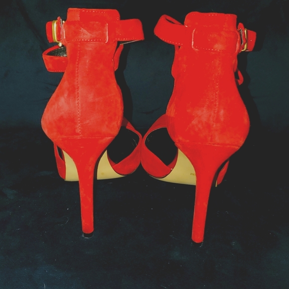 Ankle strap heels - Picture 4 of 4